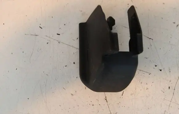 Toyota Prius+ (ZVW40) Front driver seat rail trim 7215847050