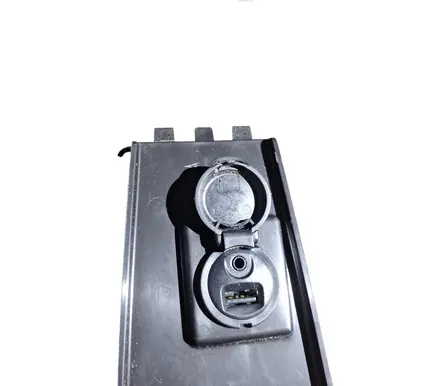 Citroen C5 USB socket connector 9687301980