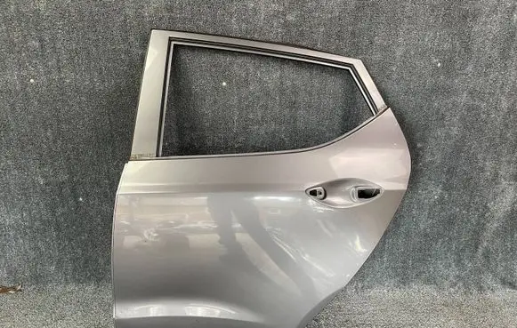 Hyundai i10 Rear door D087