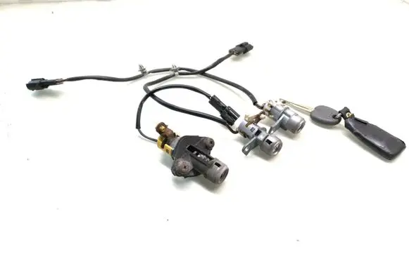 KIA Sorento Front door lock (next to the handle) 