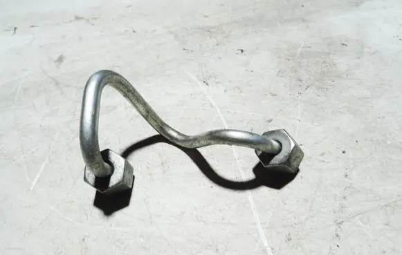 Jaguar X-Type Fuel injector supply line/pipe 