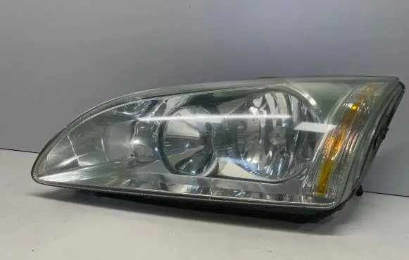 Ford Focus Headlight/headlamp
