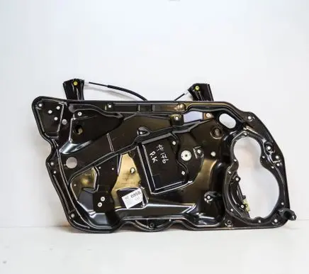 Volkswagen PASSAT B7 Front door electric window regulator 3AA837755