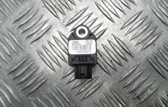 Toyota Corolla E160 E170 Airbag deployment crash/impact sensor 8983102200 X3116