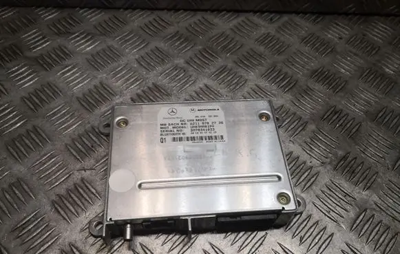Mercedes-Benz CLK A209 C209 Bluetooth control unit module 2118702726 A2118702726
