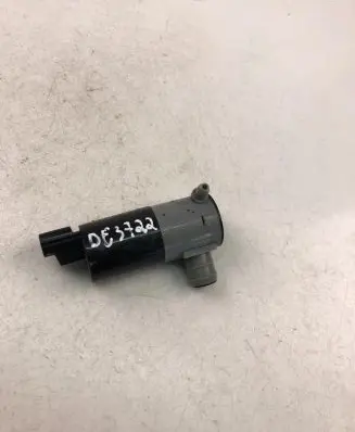 Volvo S90, V90 Windscreen/windshield washer pump 1019873001