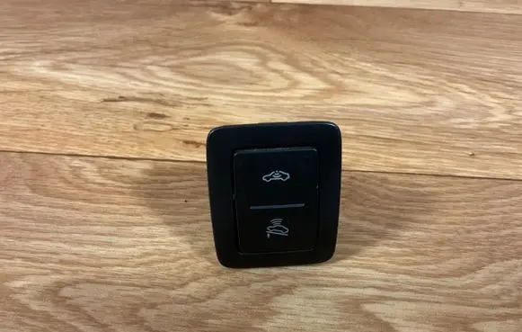 Volkswagen PASSAT B6 Alarm switch 1T0962109