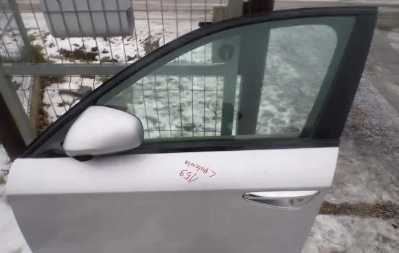 Alfa Romeo 159 Front door