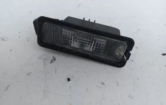 Volkswagen Golf VI Number plate light 1K8943021