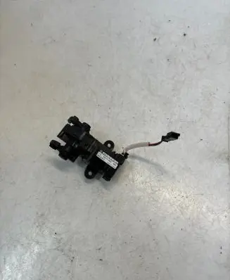 Mercedes-Benz Vito Viano W639 Vent window/glass motor A6398200542 2621003050