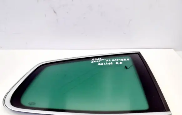 Rear side window