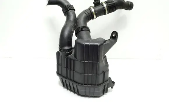 Alfa Romeo Giulietta Air filter box 51843853