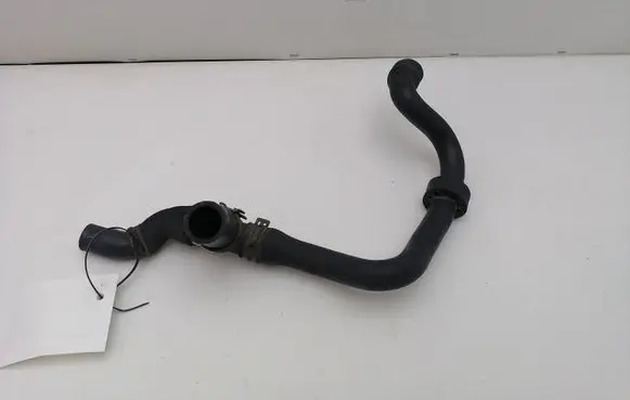 Mercedes-Benz C W203 Engine coolant pipe/hose 2038305396 A2038305396