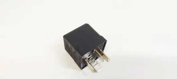 Ford Mondeo MK IV Other relay 6G9T14B192CA 6G9T-14B192-CA