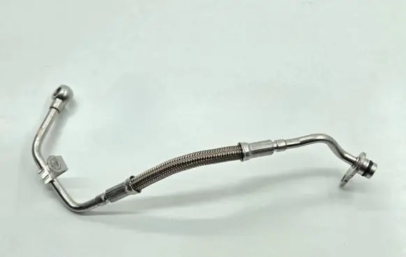 BMW M5 F90 Oil fill pipe 7934654 11427934654