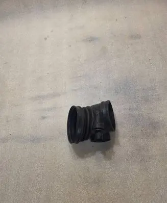BMW 7 E38 Air intake hose/pipe 1740931