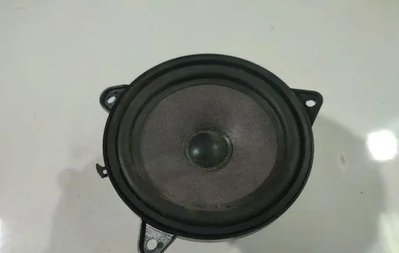 Audi A4 S4 B5 8D Front door speaker 8D0035411A