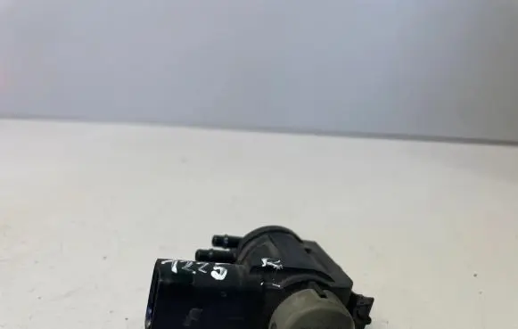 Audi A5 8T 8F Turbo solenoid valve 1K0906283A