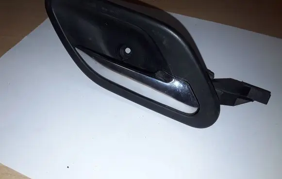 BMW 5 E39 Front door interior handle 8226050