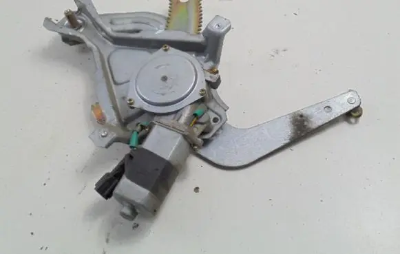 Daewoo Nexia Rear door window regulator with motor 