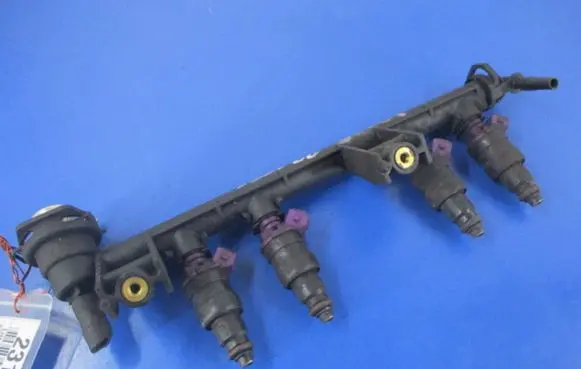Renault Twingo I Fuel main line pipe 7700870914