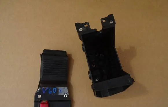 Volvo V60 Battery box tray cover/lid 31651455 31651454