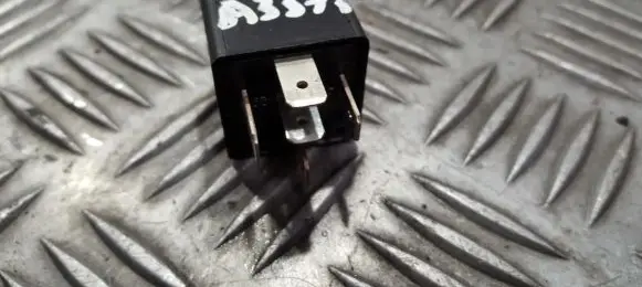 Volvo V70 Other relay 9441160 v23134-a52-x345
