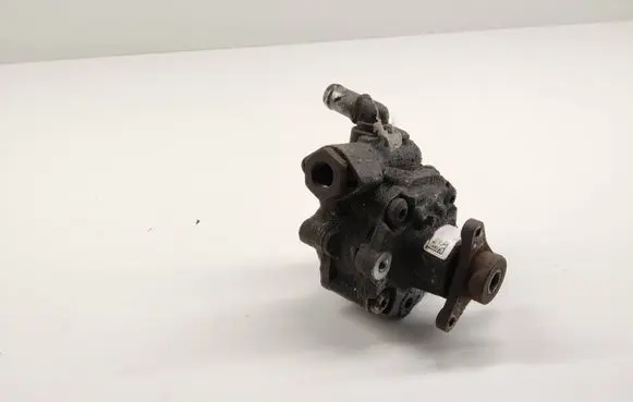 Nissan NV400 Power steering pump