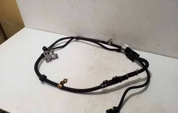 Mercedes-Benz CLS C218 X218 Positive cable (battery) A2124409752