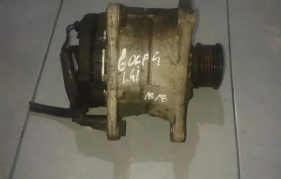 Volkswagen Golf IV Generator/alternator 037903025e