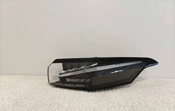 Peugeot 308 Rear/tail lights 9835299380