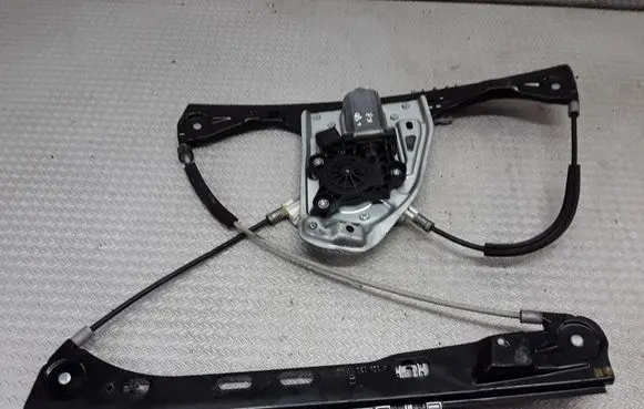 Mercedes-Benz C W203 Front door window regulator with motor A2037201746