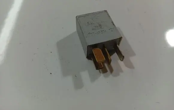 Toyota Aygo AB10 Other relay 0332011001
