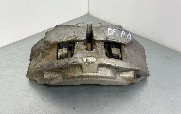 Land Rover Defender Front brake caliper AT2SG 24F20 2072BP