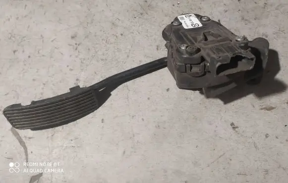 Opel Vectra C Accelerator throttle pedal 9186726