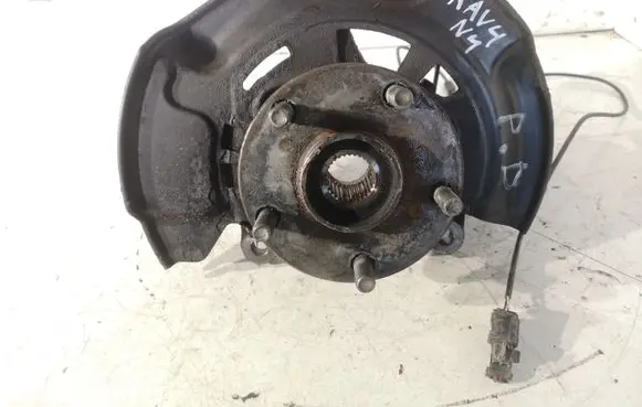 Toyota RAV 4 (XA30) Front wheel hub