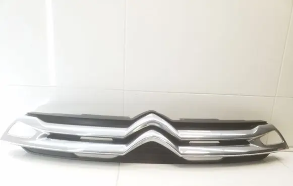 Citroen C4 Aircross Front bumper upper radiator grill 7450A811
