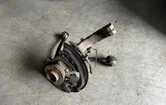 BMW X5 F15 Front wheel hub spindle knuckle