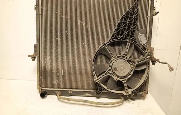 Nissan Navara D40 A/C cooling radiator (condenser) 92100EB00A 09270