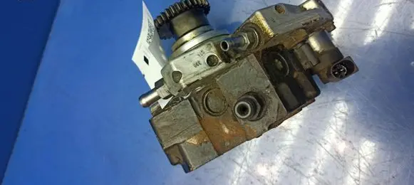 Mercedes-Benz R W251 Fuel injection high pressure pump A6420103702 6420700501 0445010145