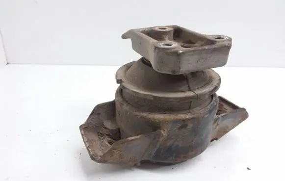 Volkswagen PASSAT B3 Engine mount bracket 535199262