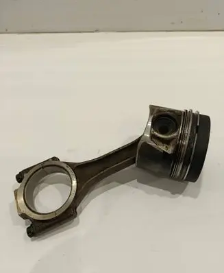 Volkswagen PASSAT B6 Piston with connecting rod 038JDE