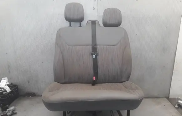 Nissan Primastar Front double seat