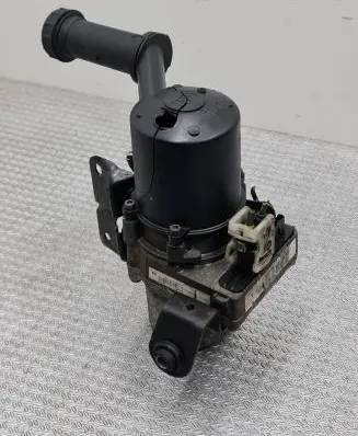 Peugeot 3008 II Power steering pump 9675811080