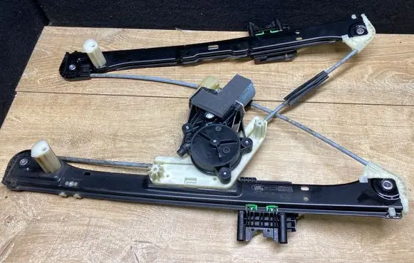 Jaguar E-Pace Rear door window regulator with motor J9C327001AB 120359 S012540101A