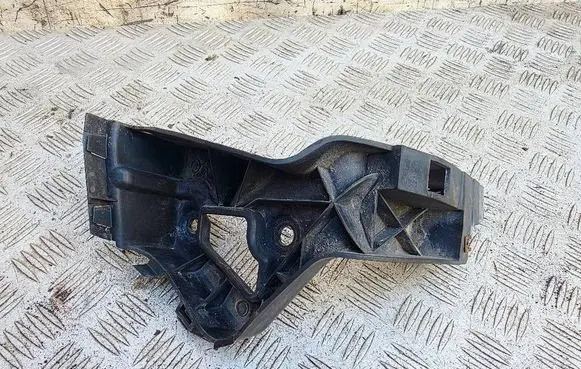 Audi A8 S8 D3 4E Rear bumper mounting bracket 4E0853913C