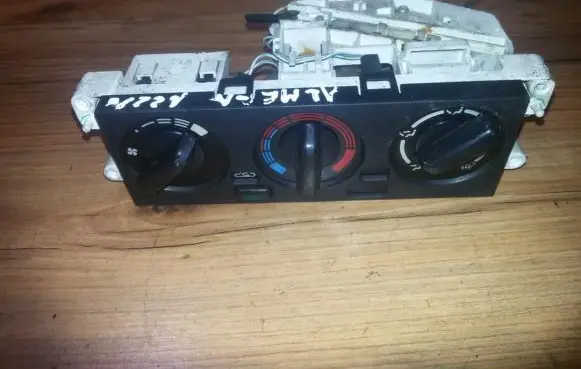 Nissan Almera Climate control unit