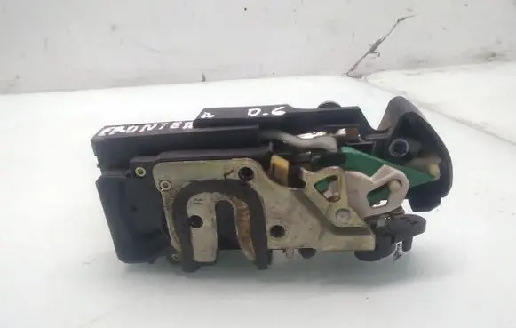 Opel Frontera B Rear door lock 16639860