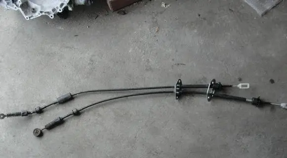 Gear shift cable linkage