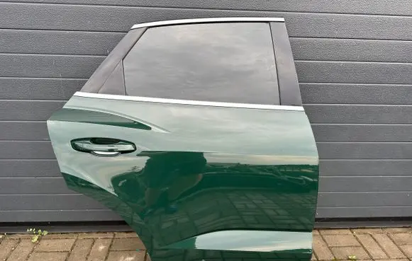 Audi Q3 F3 Rear door